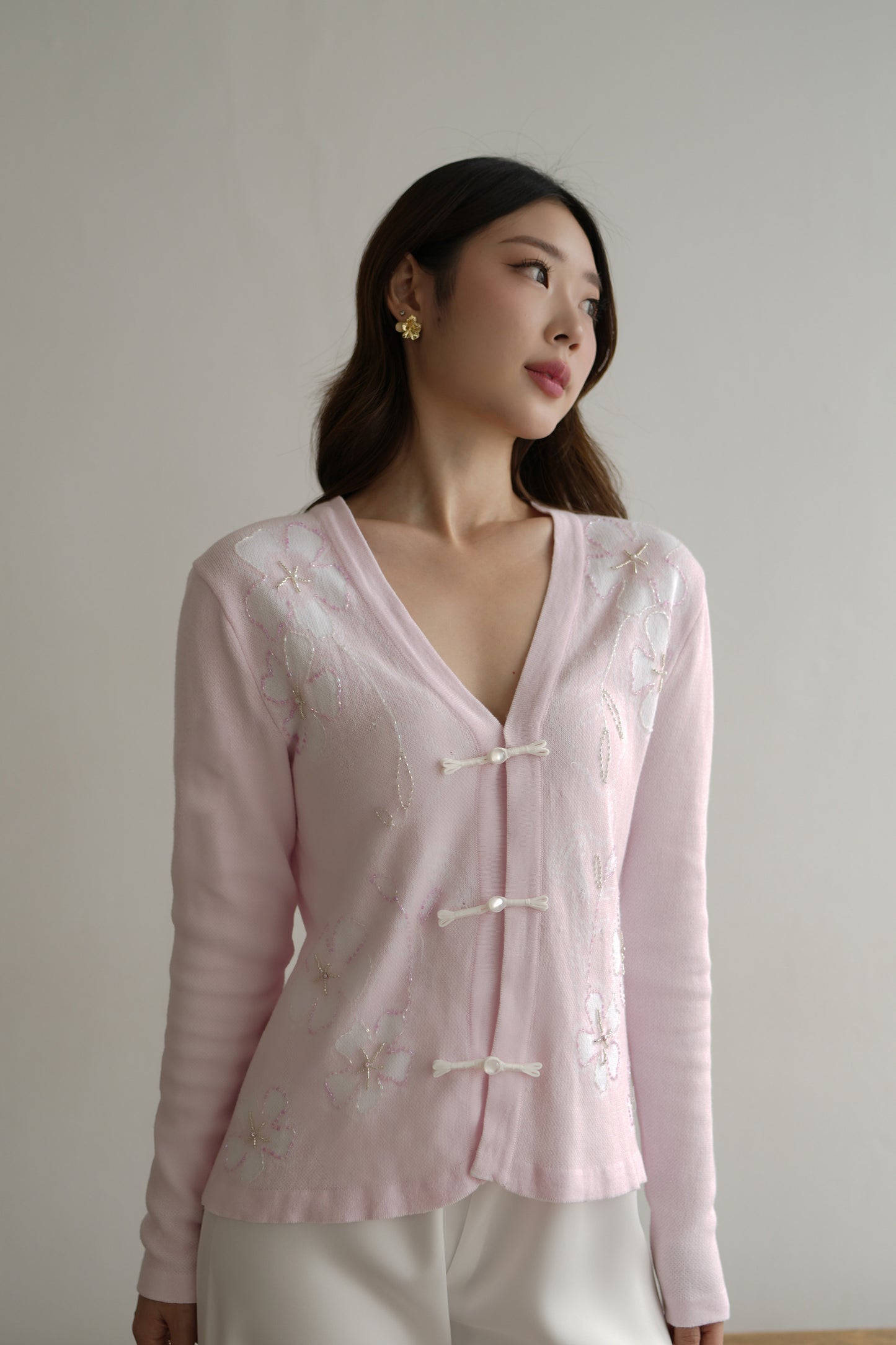 CHIN BUTTON TOP